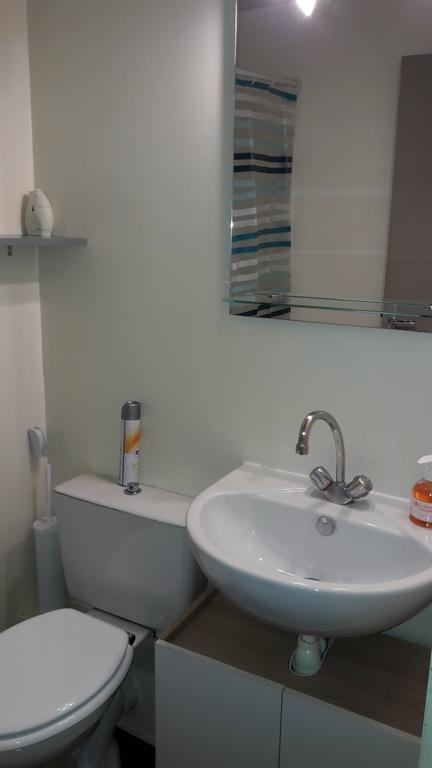 Studio Au Calme Apartman Deville-les-Rouen Kültér fotó